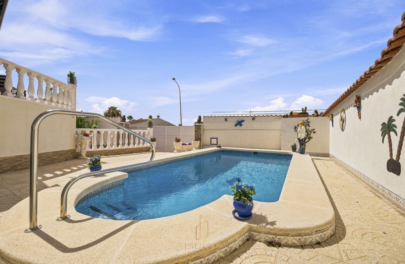 Resale - Villa - Ciudad Quesada - Centro
