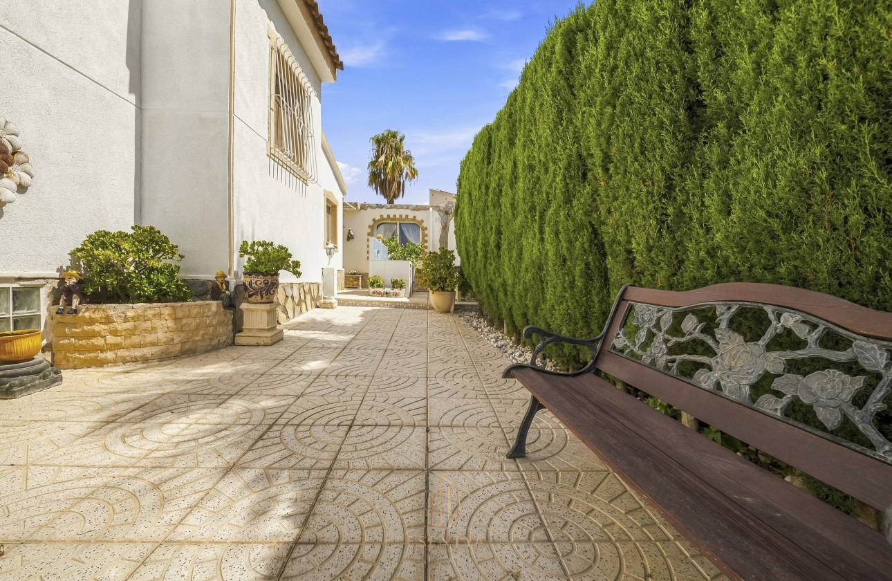 Resale - Villa - Ciudad Quesada - Centro