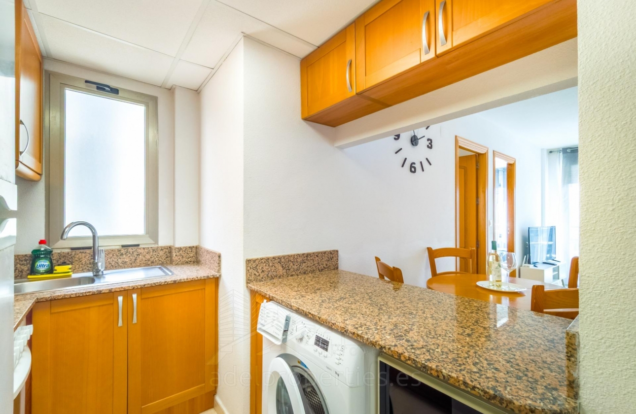 Resale - Apartment - Torrevieja - Playa de los Locos