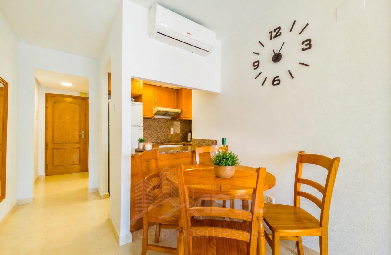 Resale - Apartment - Torrevieja - Playa de los Locos