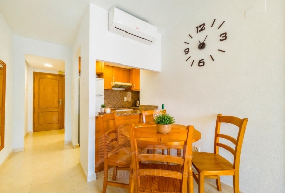 Resale - Apartment - Torrevieja - Playa de los Locos