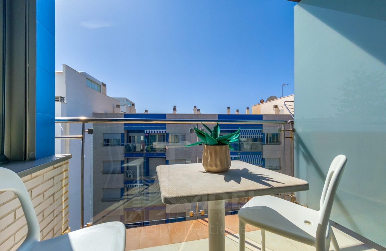 Resale - Apartment - Torrevieja - Playa de los Locos