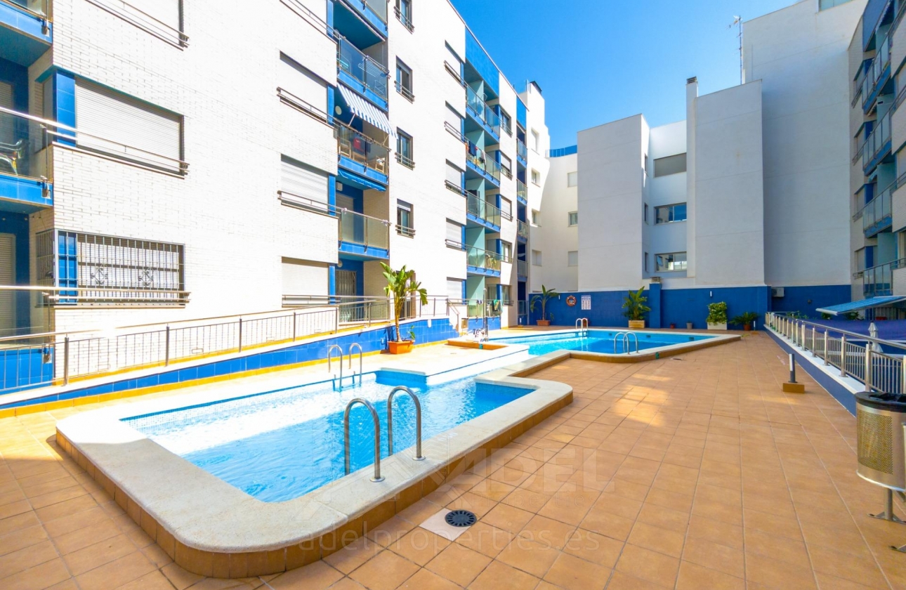 Resale - Apartment - Torrevieja - Playa de los Locos