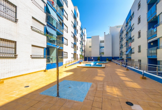 Resale - Apartment - Torrevieja - Playa de los Locos