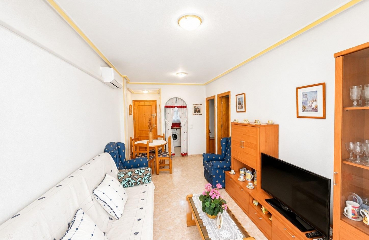 Rynek wtórny - Apartament - Torrevieja - Estacion de autobuses