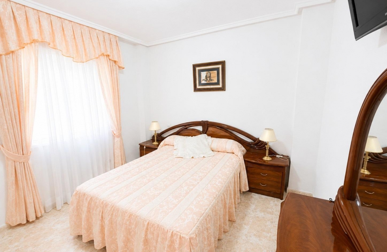 Rynek wtórny - Apartament - Torrevieja - Estacion de autobuses