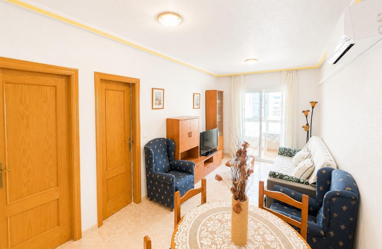 Rynek wtórny - Apartament - Torrevieja - Estacion de autobuses