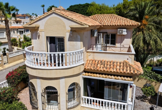 Resale - Villa - Orihuela Costa - Costa Blanca
