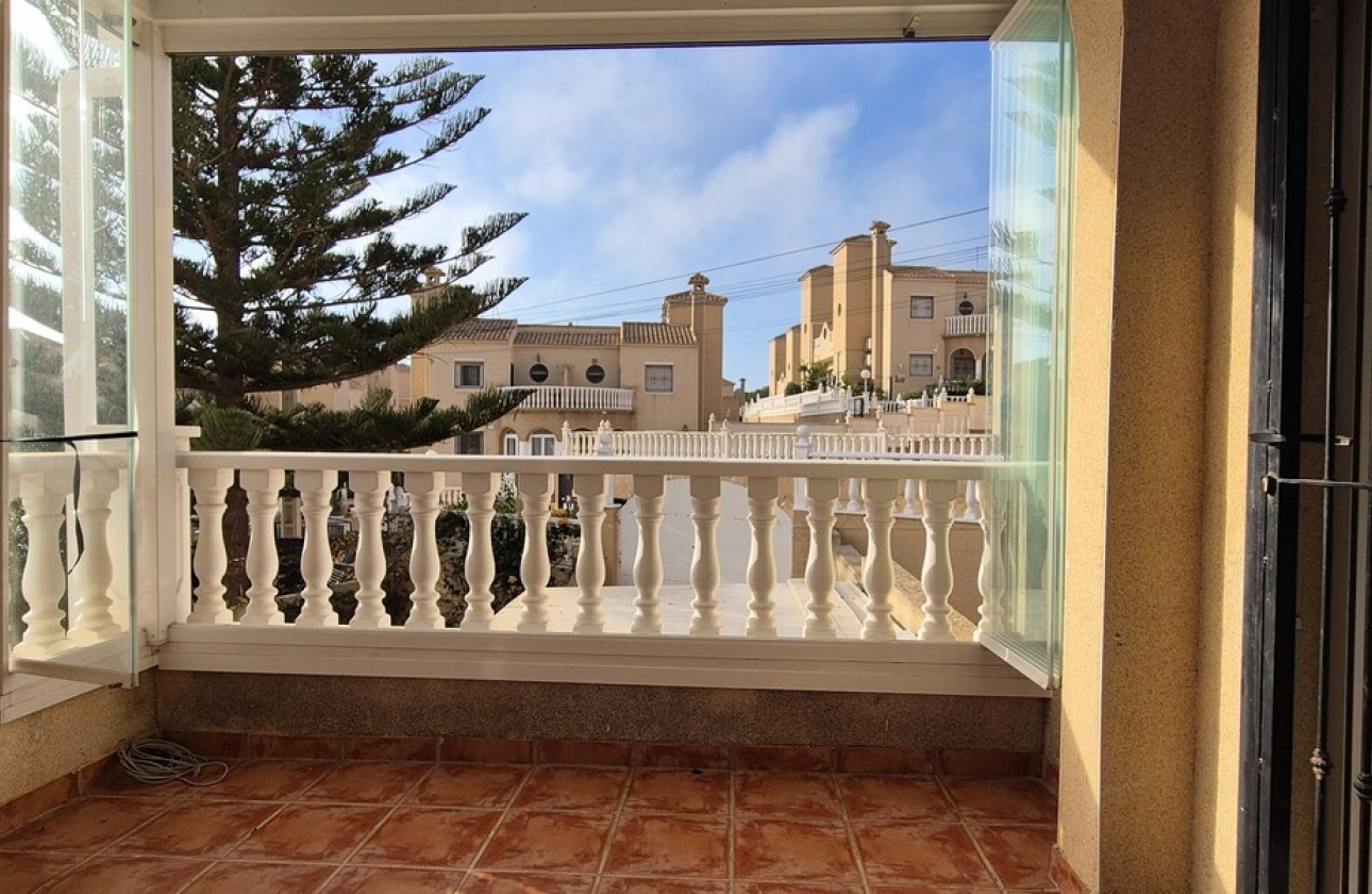 Resale - Villa - Orihuela Costa - Costa Blanca