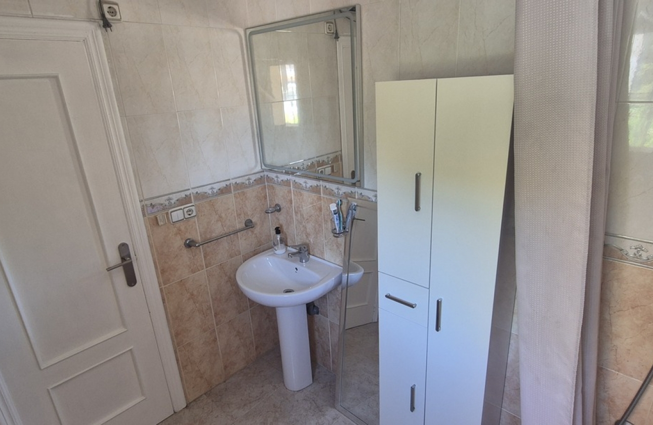 Resale - Villa - Orihuela Costa - Costa Blanca