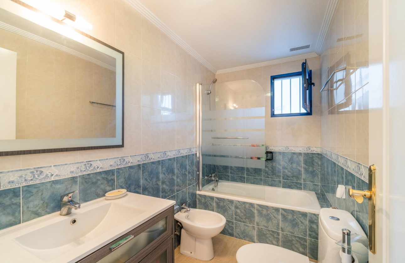 Resale - Apartment - Orihuela Costa - Altos de Campoamor