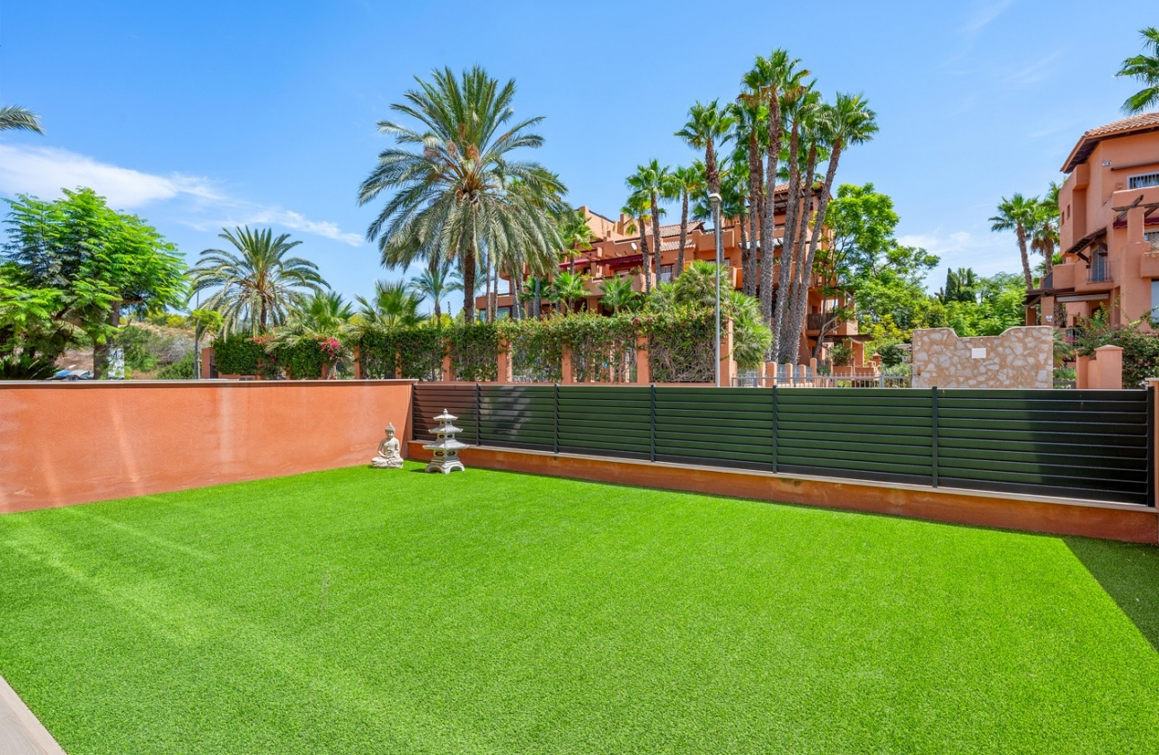 Resale - Apartment - Villamartín - Lomas del Golf