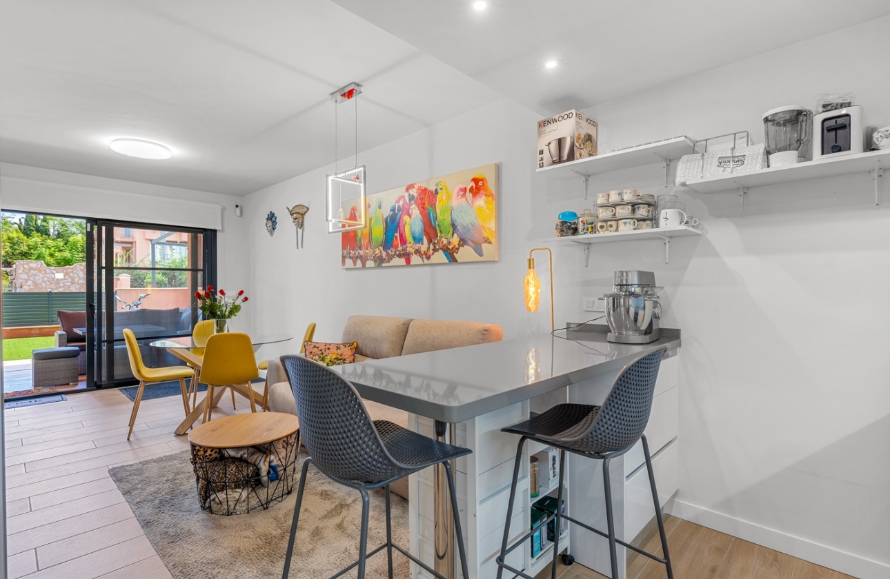 Resale - Apartment - Villamartín - Lomas del Golf