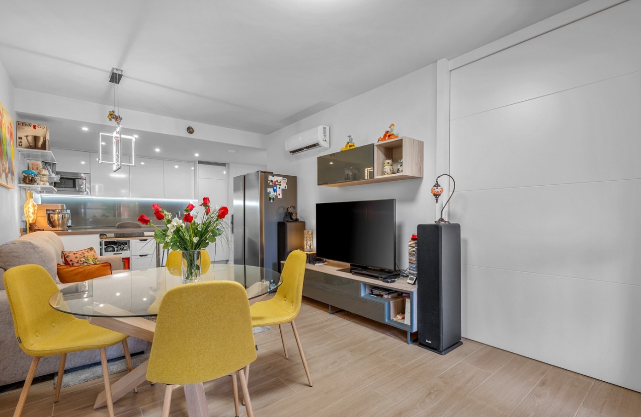 Resale - Apartment - Villamartín - Lomas del Golf