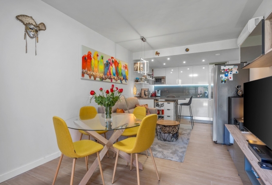 Resale - Apartment - Villamartín - Lomas del Golf