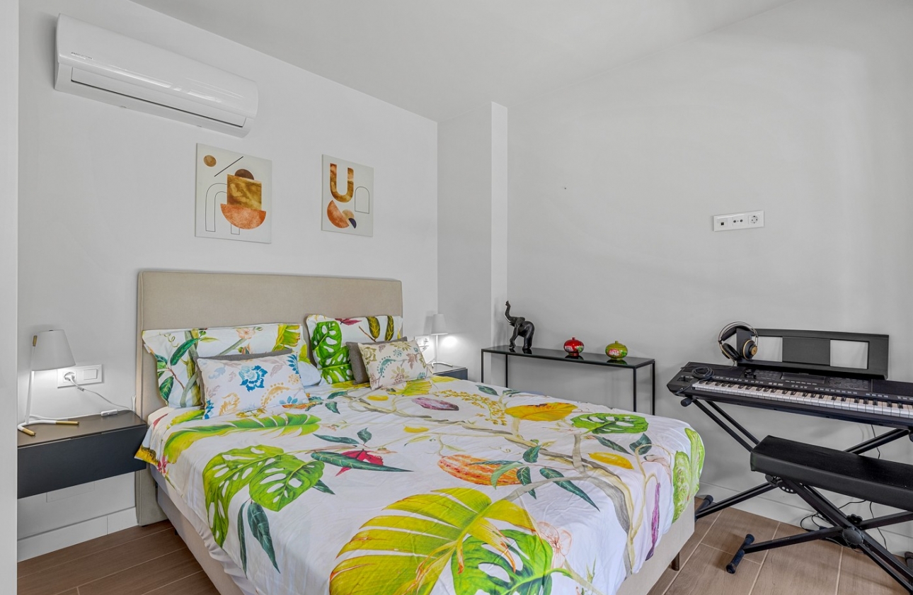 Resale - Apartment - Villamartín - Lomas del Golf