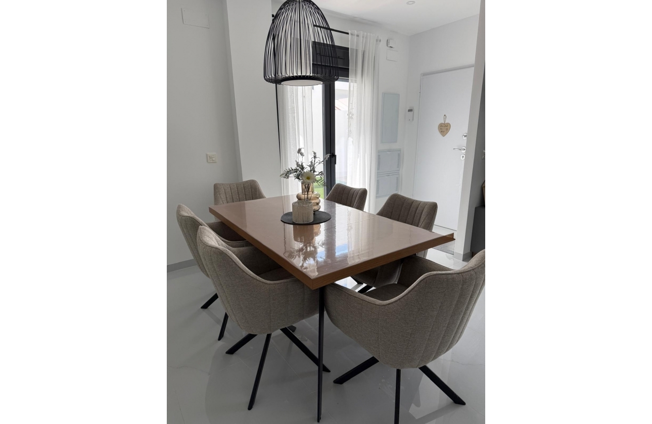 Resale - Villa - Orihuela Costa - Vistabella Golf