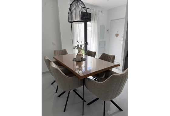 Resale - Villa - Orihuela Costa - Vistabella Golf