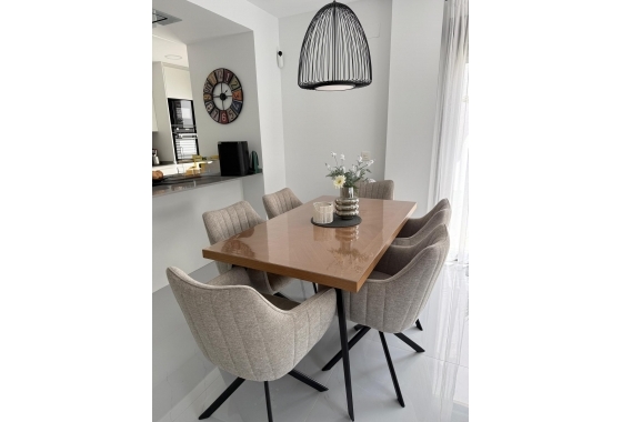 Resale - Villa - Orihuela Costa - Vistabella Golf