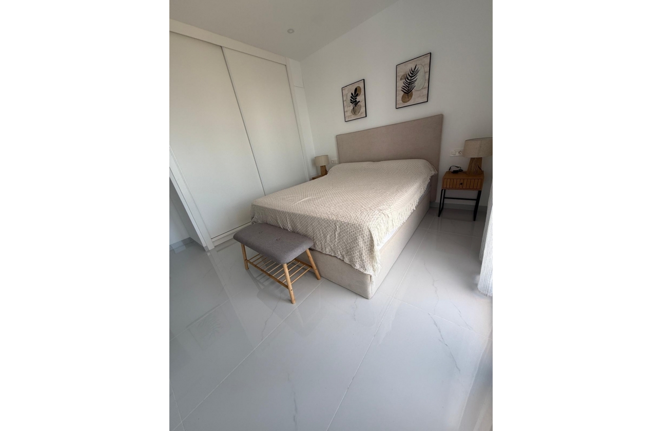 Resale - Villa - Orihuela Costa - Vistabella Golf