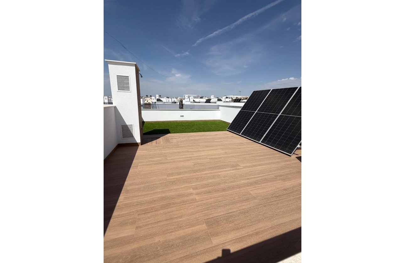 Resale - Villa - Orihuela Costa - Vistabella Golf