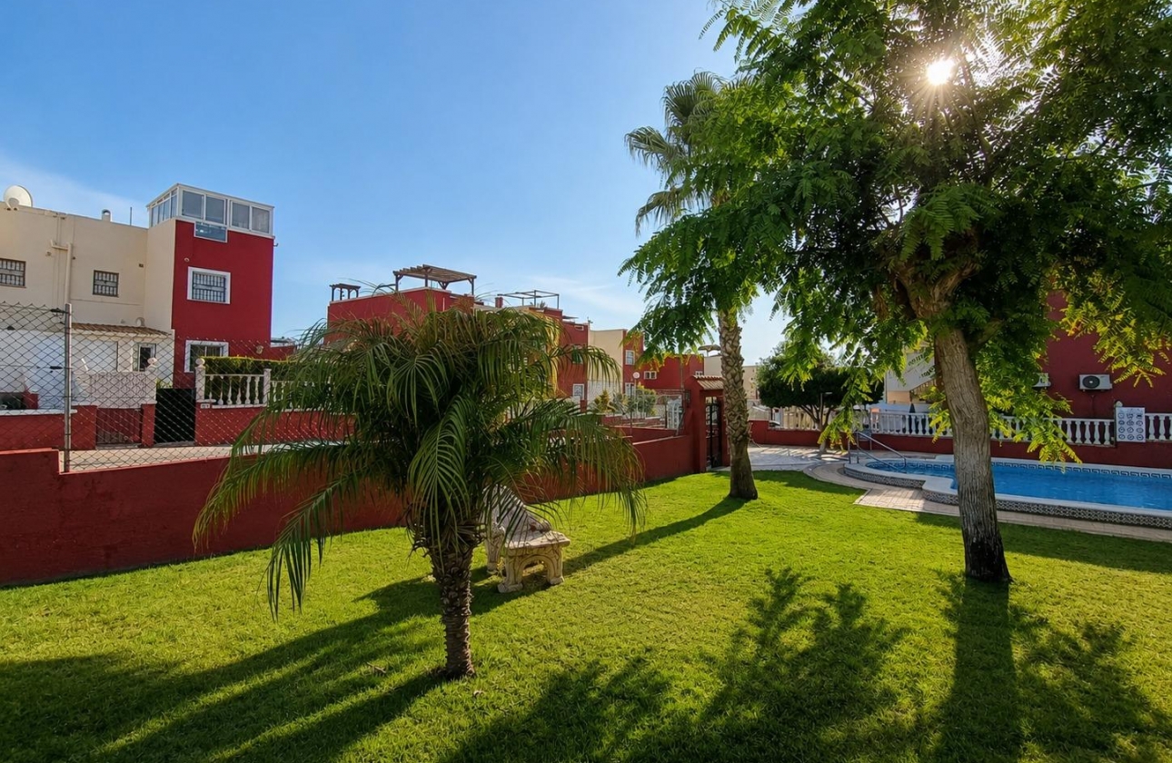 Resale - Bungalow - Orihuela Costa - Los Altos