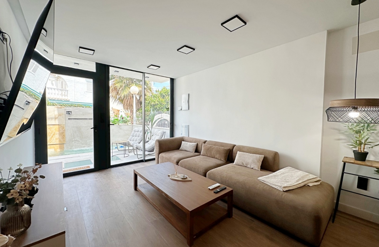 Resale - Townhouse - Torrevieja - Torrevieja - Aguas Nuevas