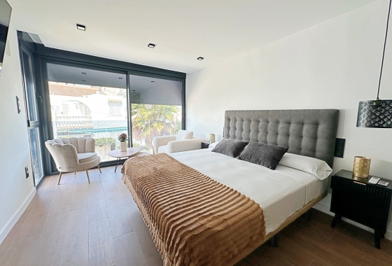 Resale - Townhouse - Torrevieja - Torrevieja - Aguas Nuevas