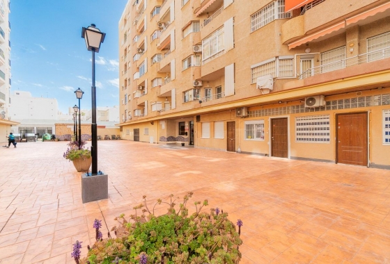 Resale - Apartment - Torrevieja - Centro