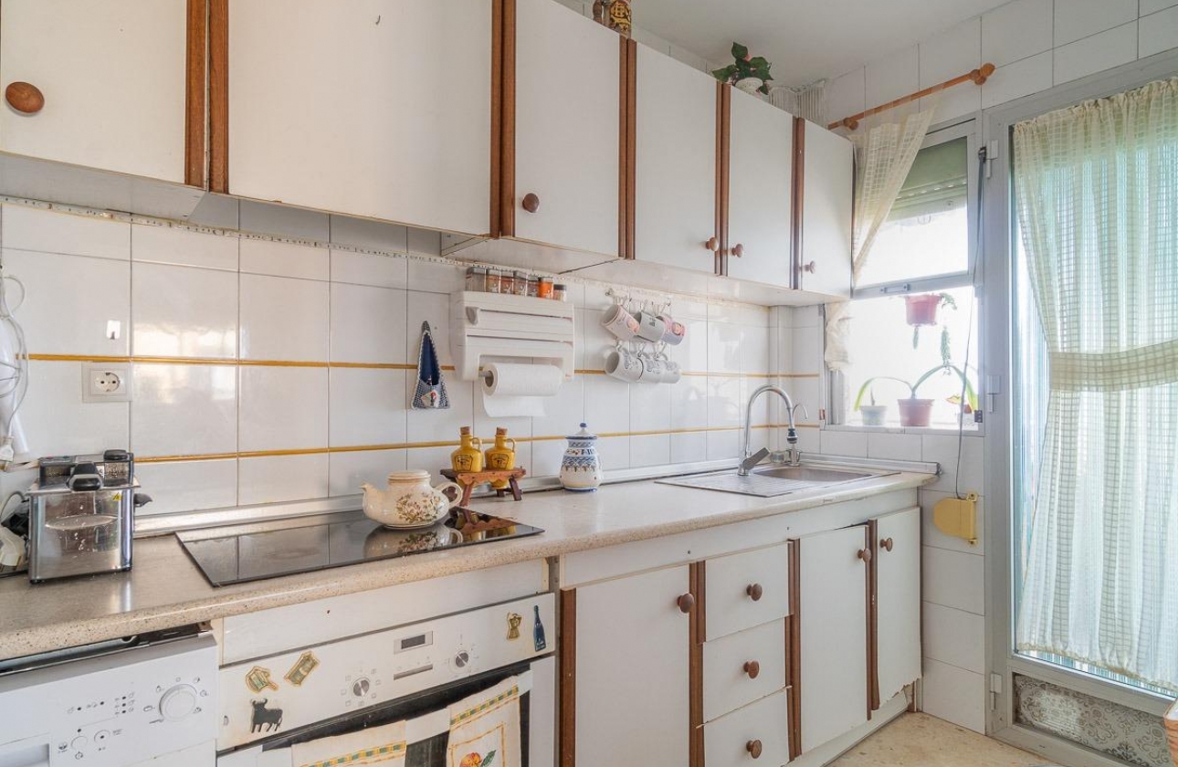 Resale - Apartment - Torrevieja - Centro