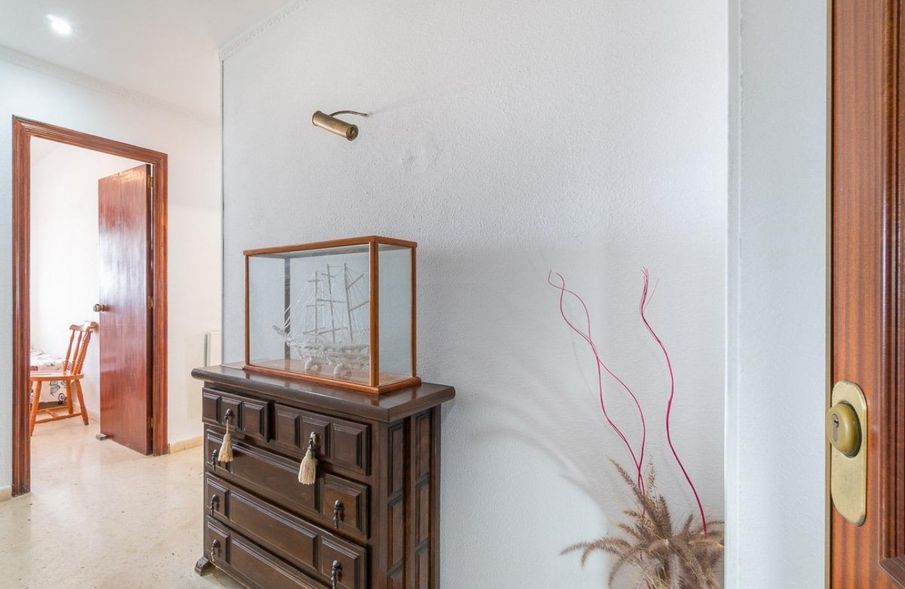 Resale - Apartment - Torrevieja - Centro
