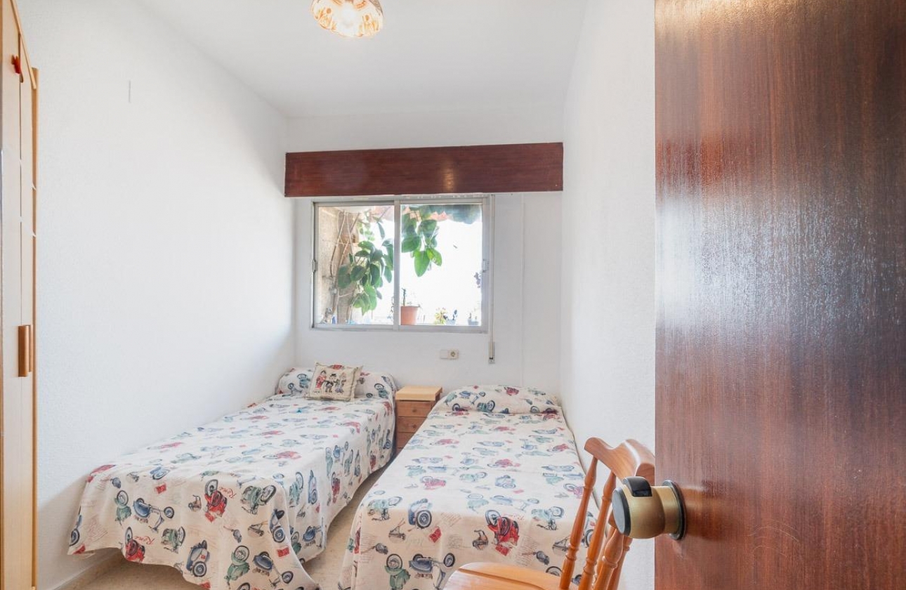 Resale - Apartment - Torrevieja - Centro