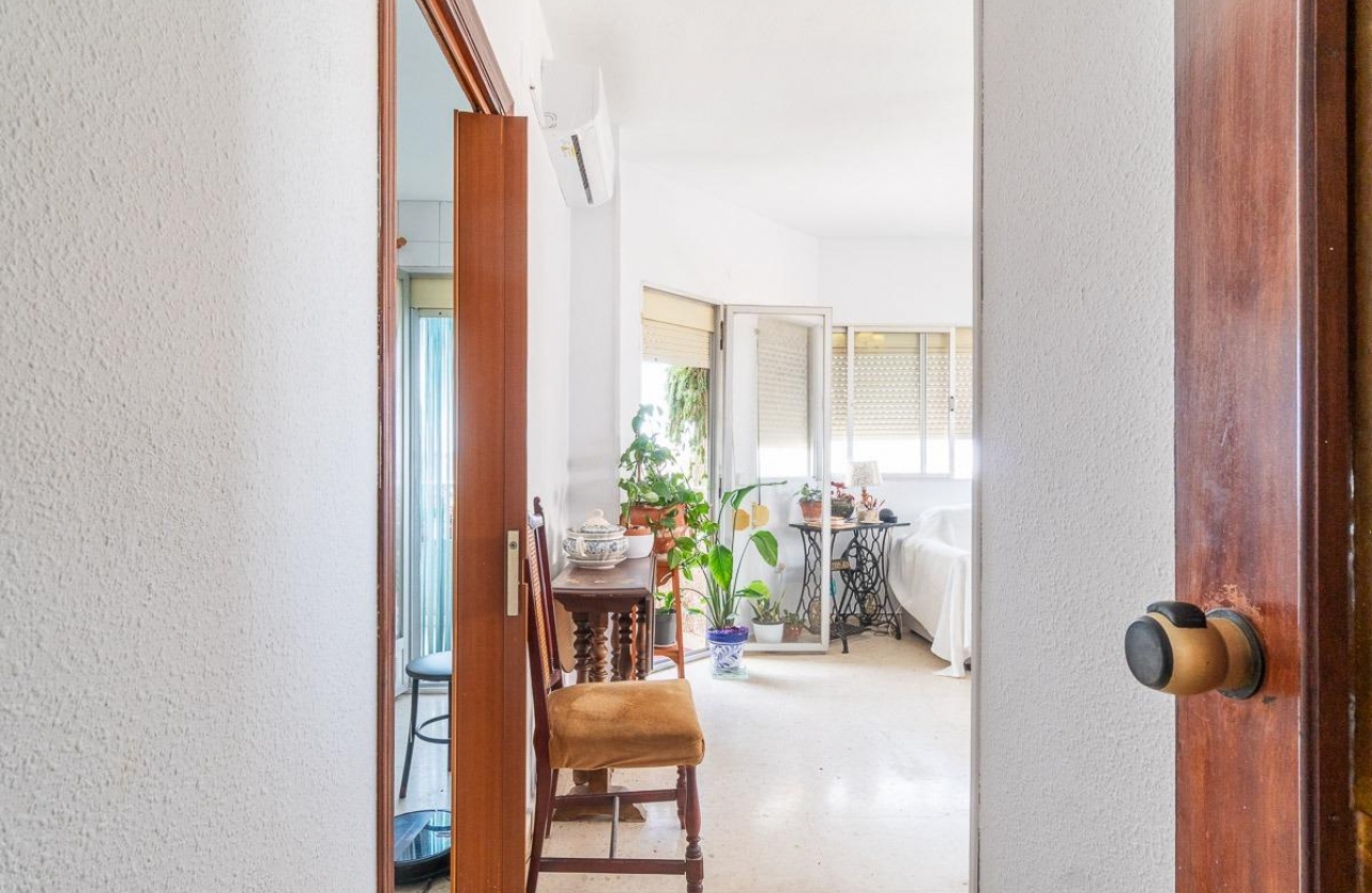 Resale - Apartment - Torrevieja - Centro