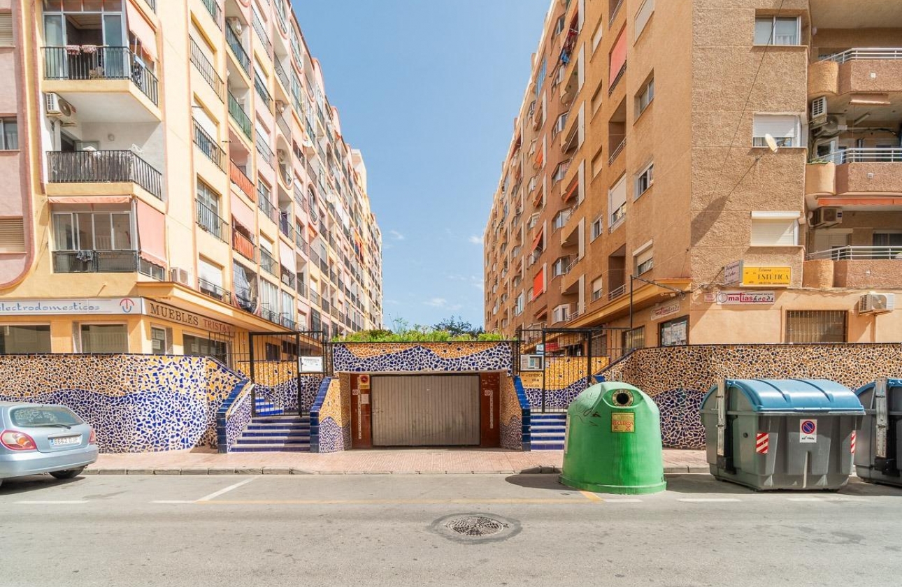Resale - Apartment - Torrevieja - Centro