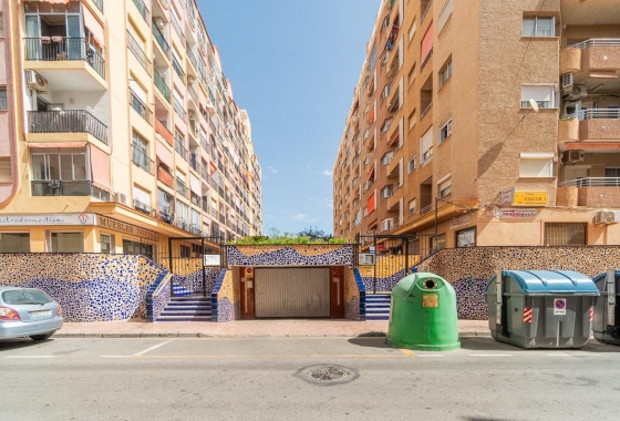 Resale - Apartment - Torrevieja - Centro