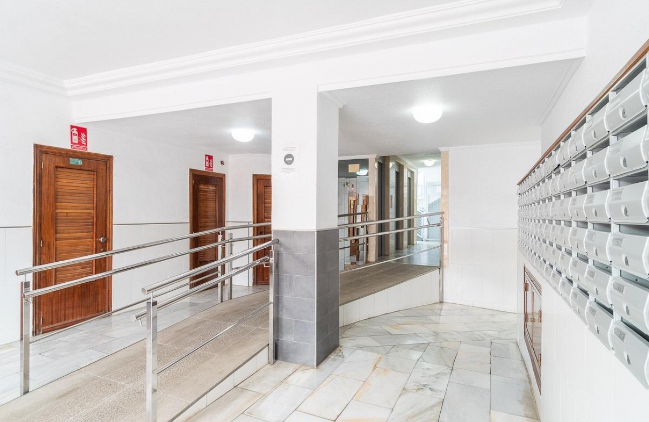 Resale - Apartment - Torrevieja - Centro