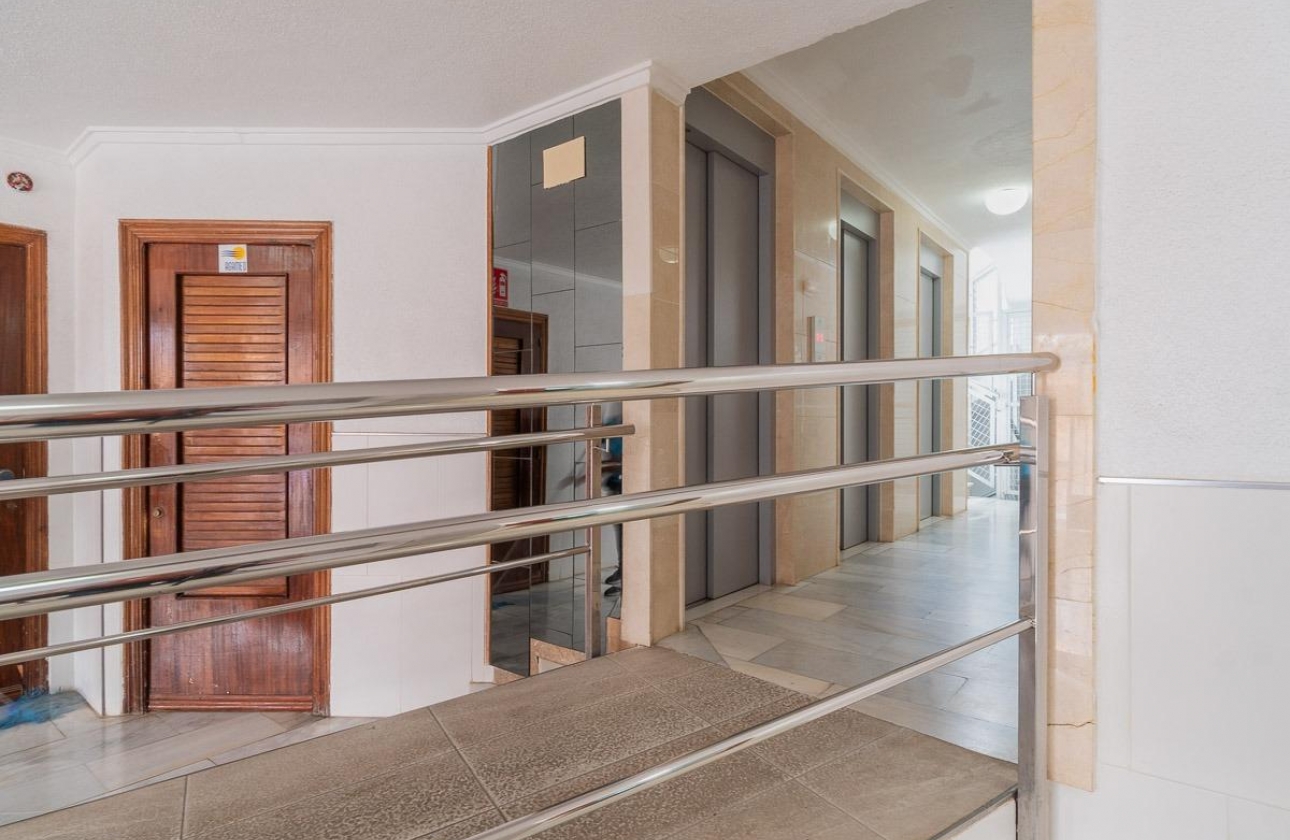 Resale - Apartment - Torrevieja - Centro
