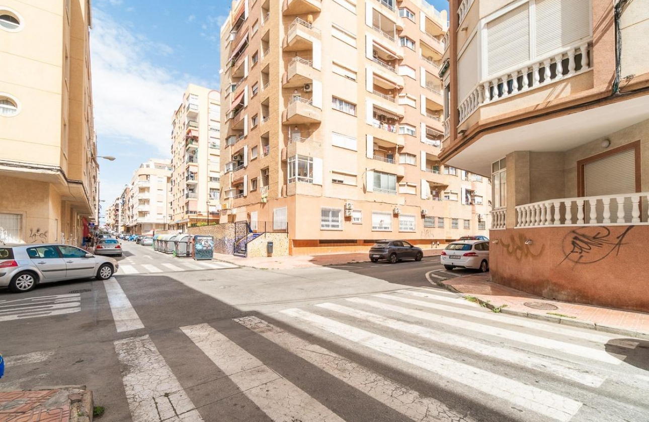 Resale - Apartment - Torrevieja - Centro