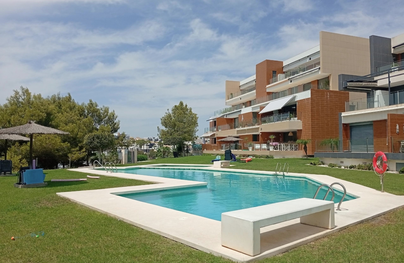 Resale - Apartment - Orihuela Costa - Villacosta