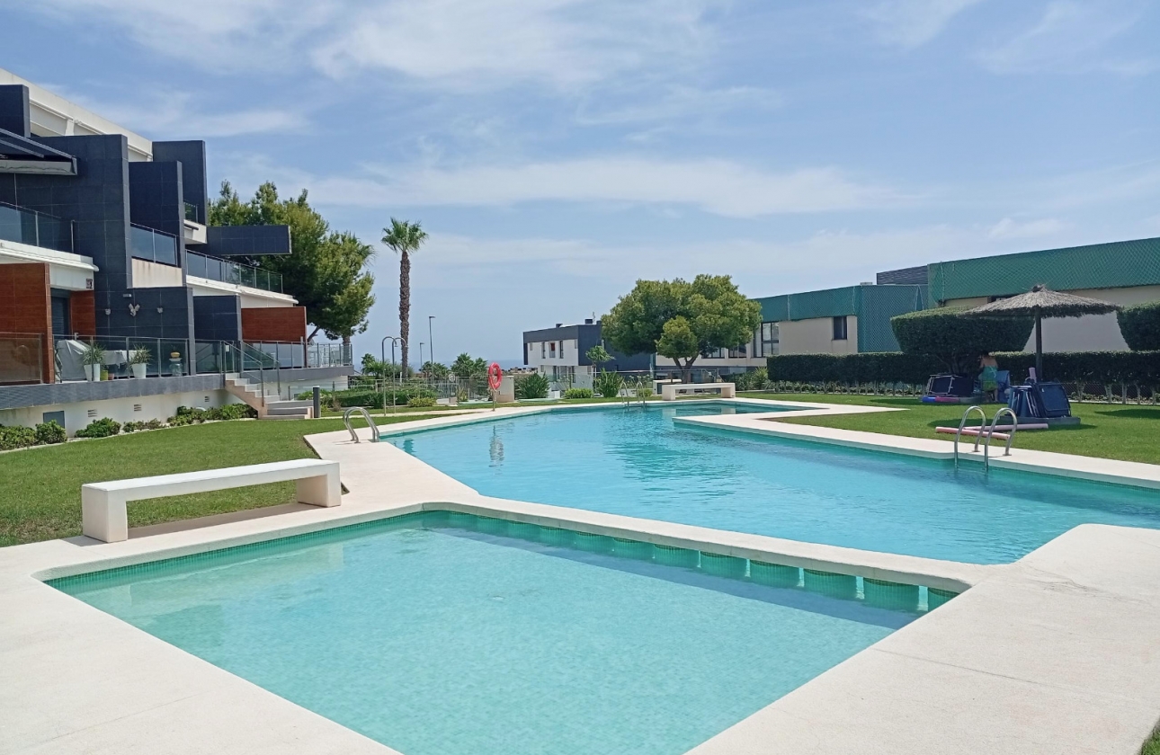 Resale - Apartment - Orihuela Costa - Villacosta