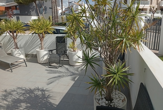 Resale - Apartment - Orihuela Costa - Villacosta