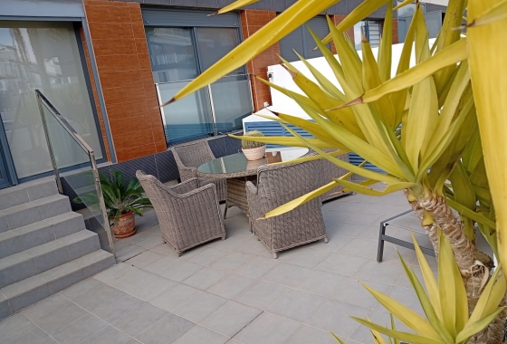 Resale - Apartment - Orihuela Costa - Villacosta