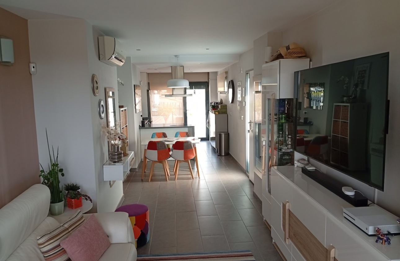 Resale - Apartment - Orihuela Costa - Villacosta