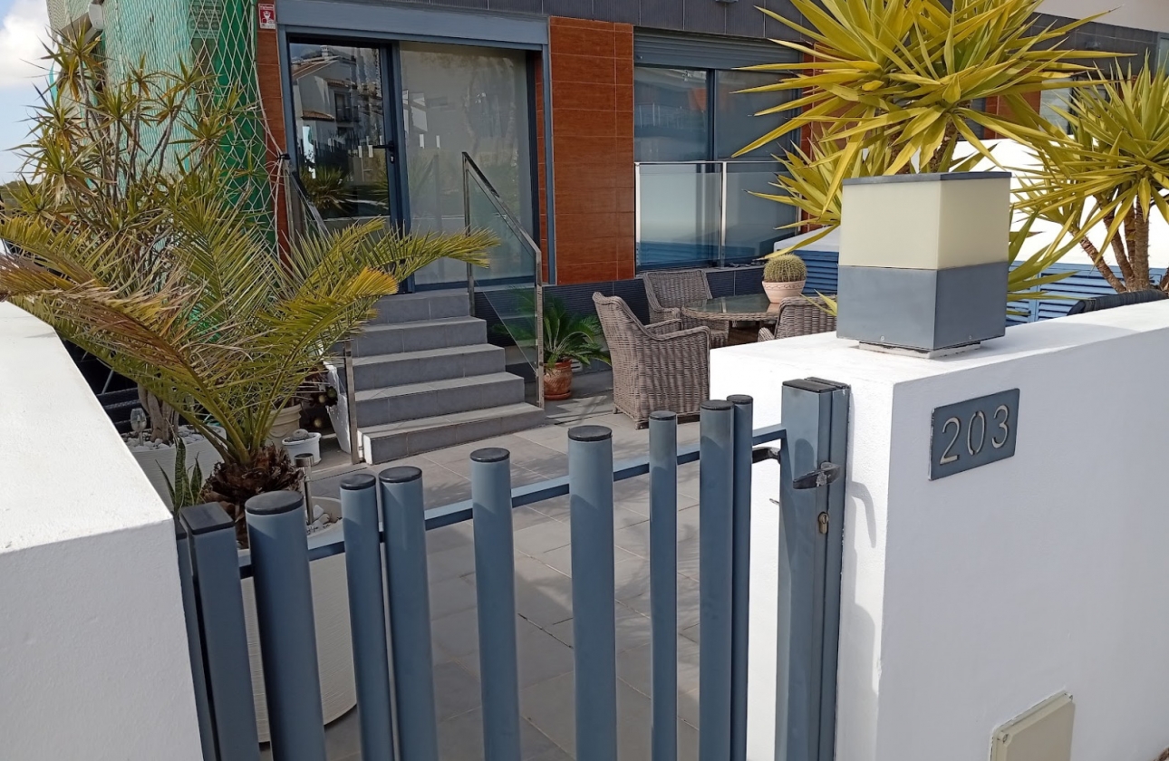 Resale - Apartment - Orihuela Costa - Villacosta