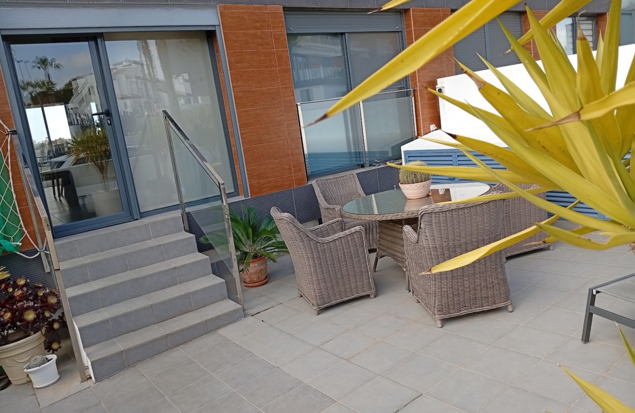 Resale - Apartment - Orihuela Costa - Villacosta