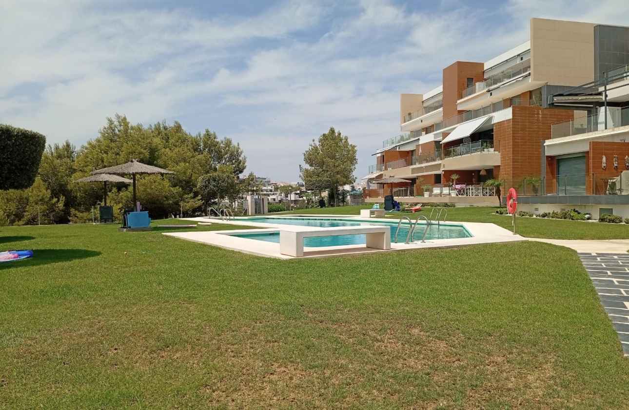 Resale - Apartment - Orihuela Costa - Villacosta
