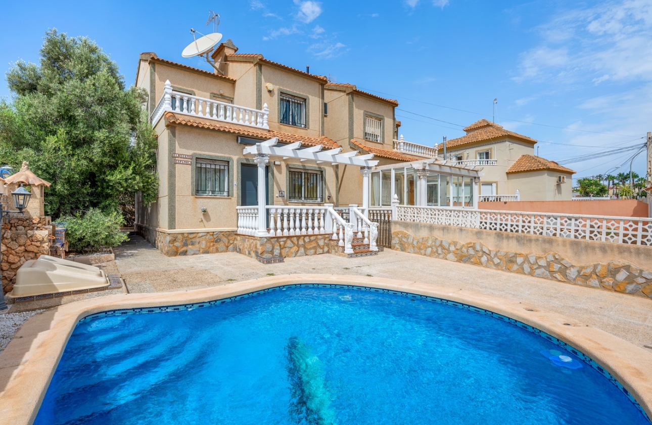Resale - Villa - Orihuela Costa - El Galan
