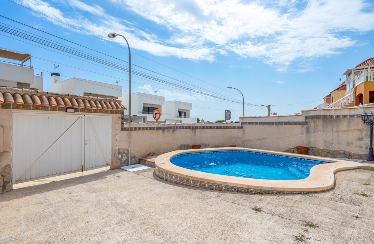 Resale - Villa - Orihuela Costa - El Galan