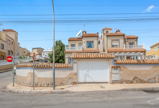 Resale - Villa - Orihuela Costa - El Galan
