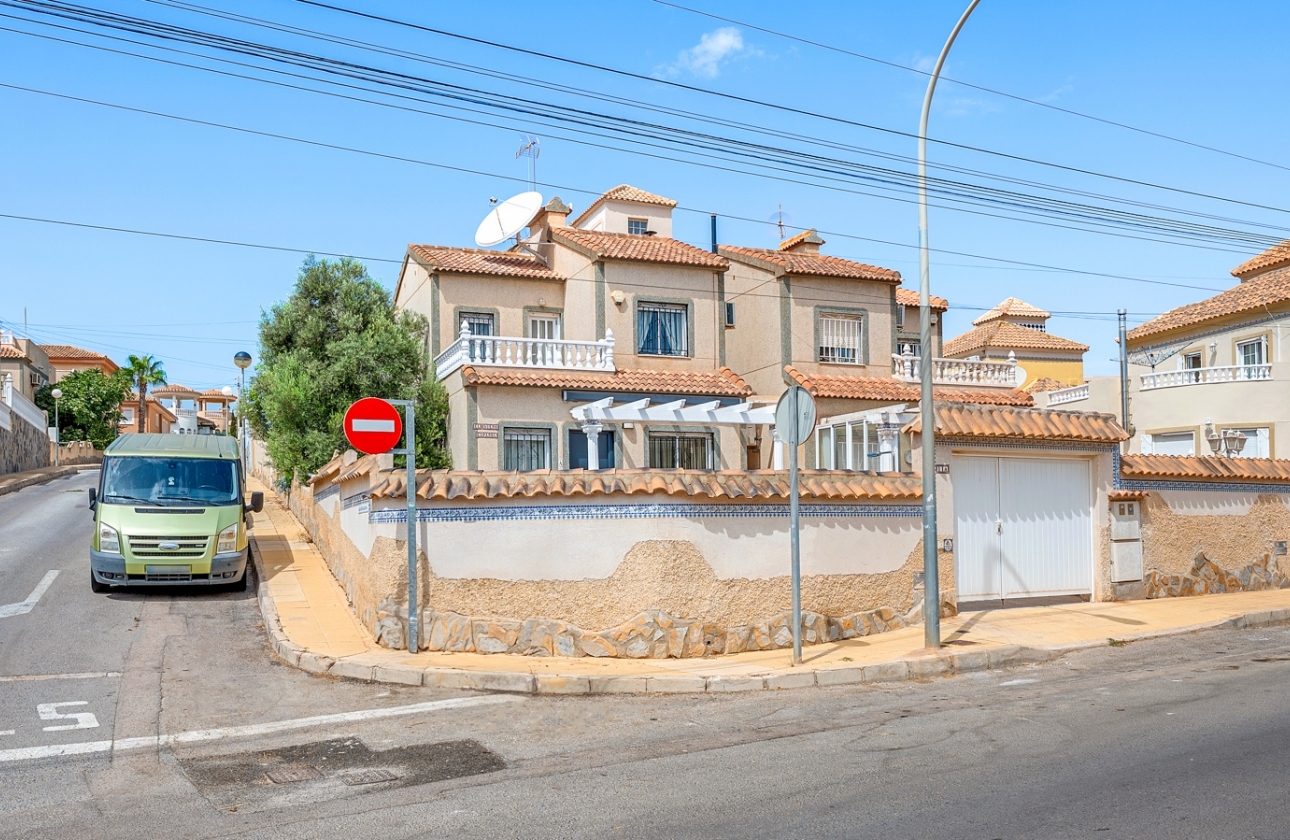 Resale - Villa - Orihuela Costa - El Galan